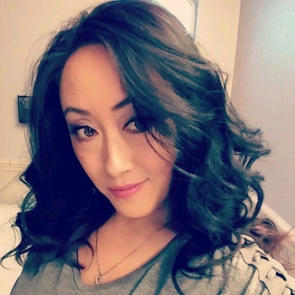 Meet your Posher, Leslie